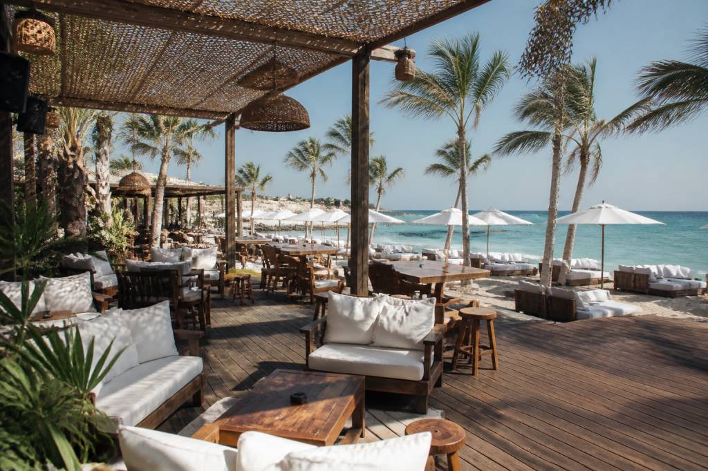 Beach clubs : les meilleures adresses pour profiter de la plage